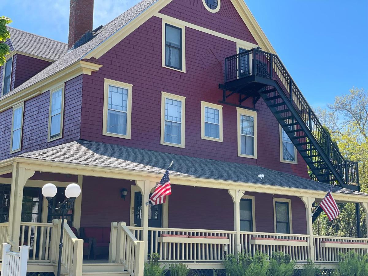 Inn House