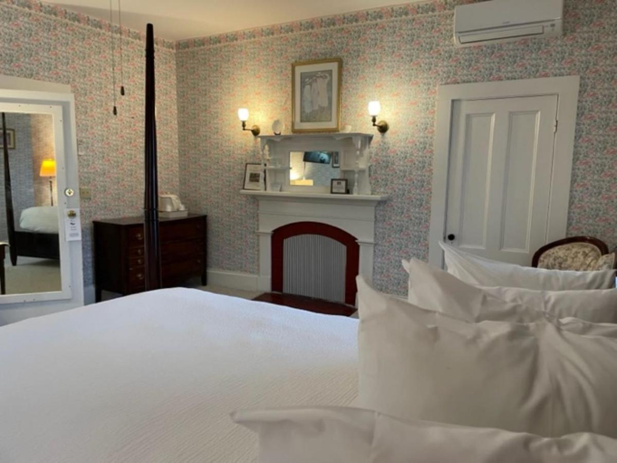 Inn House